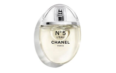 una goccia di chanel|Una goccia di Chanel N°5 L'Eau Drop realizza la .